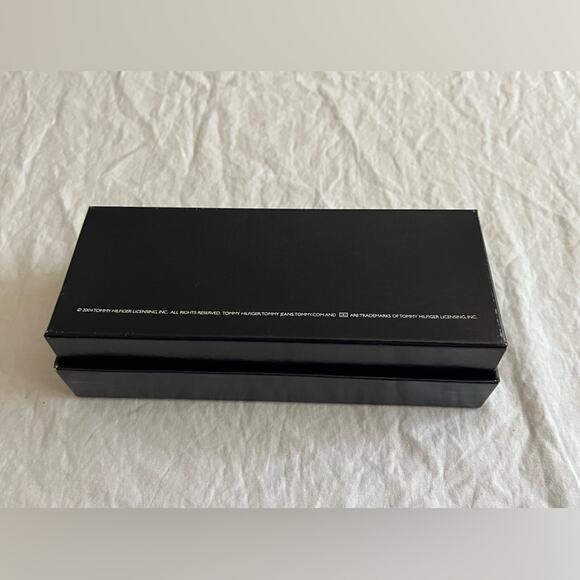 Vintage New Tommy Hilfiger Cell Phone Case Removable Wristlet Box Included - Picture 5 of 6